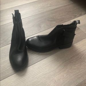 Aldo black ankle boot
